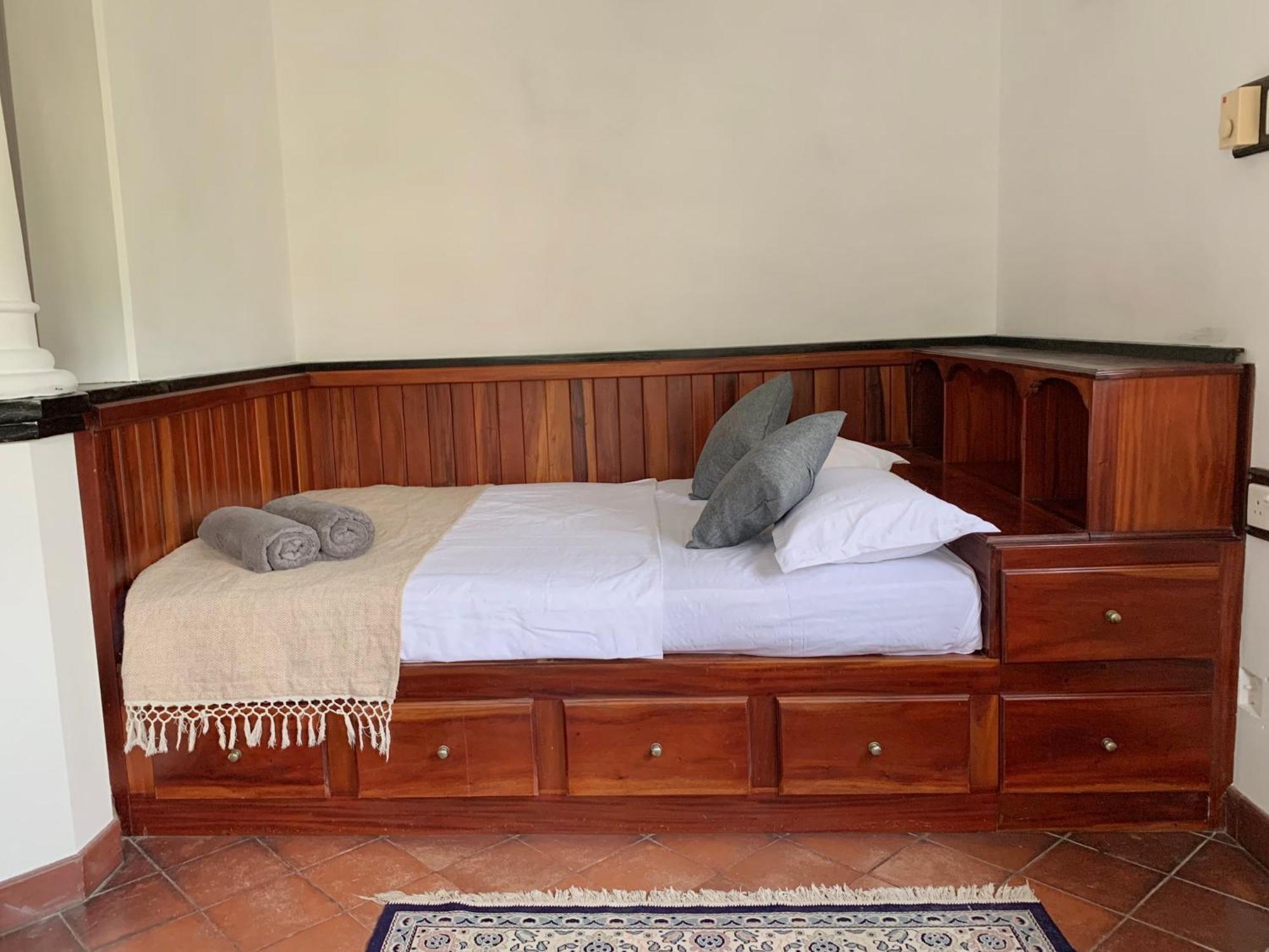 Blue Swan Inn Унаватуна Екстериор снимка
