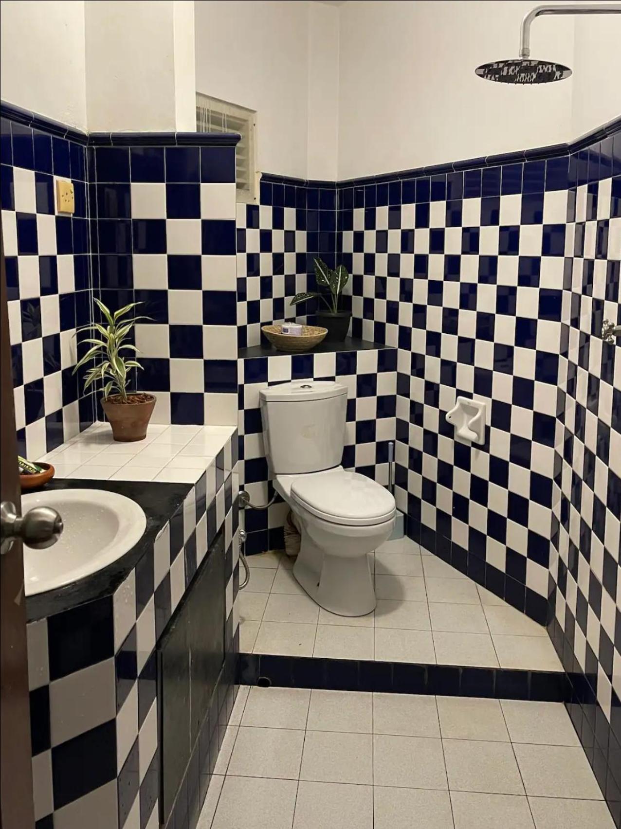 Blue Swan Inn Унаватуна Екстериор снимка